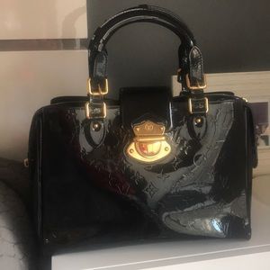Louis Vuitton Effortlessly stylish hand bag